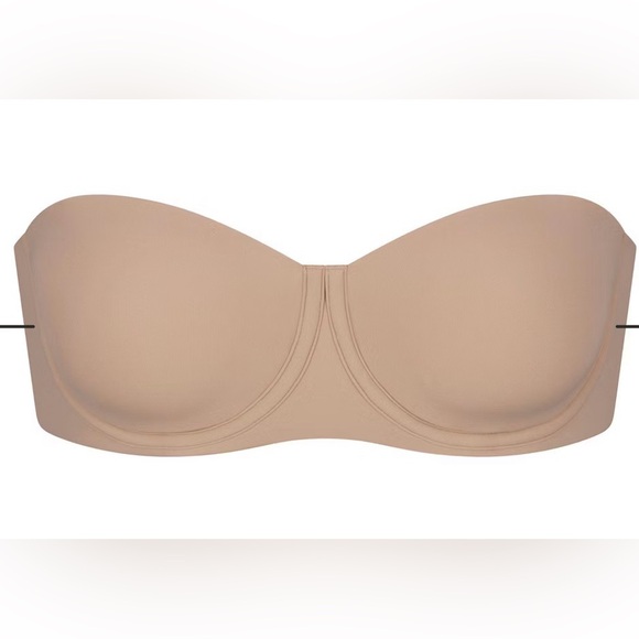 SKIMS Other - SKIMS 40H FITS EVERYBODY STRAPLESS BRA 40H tan NWOT